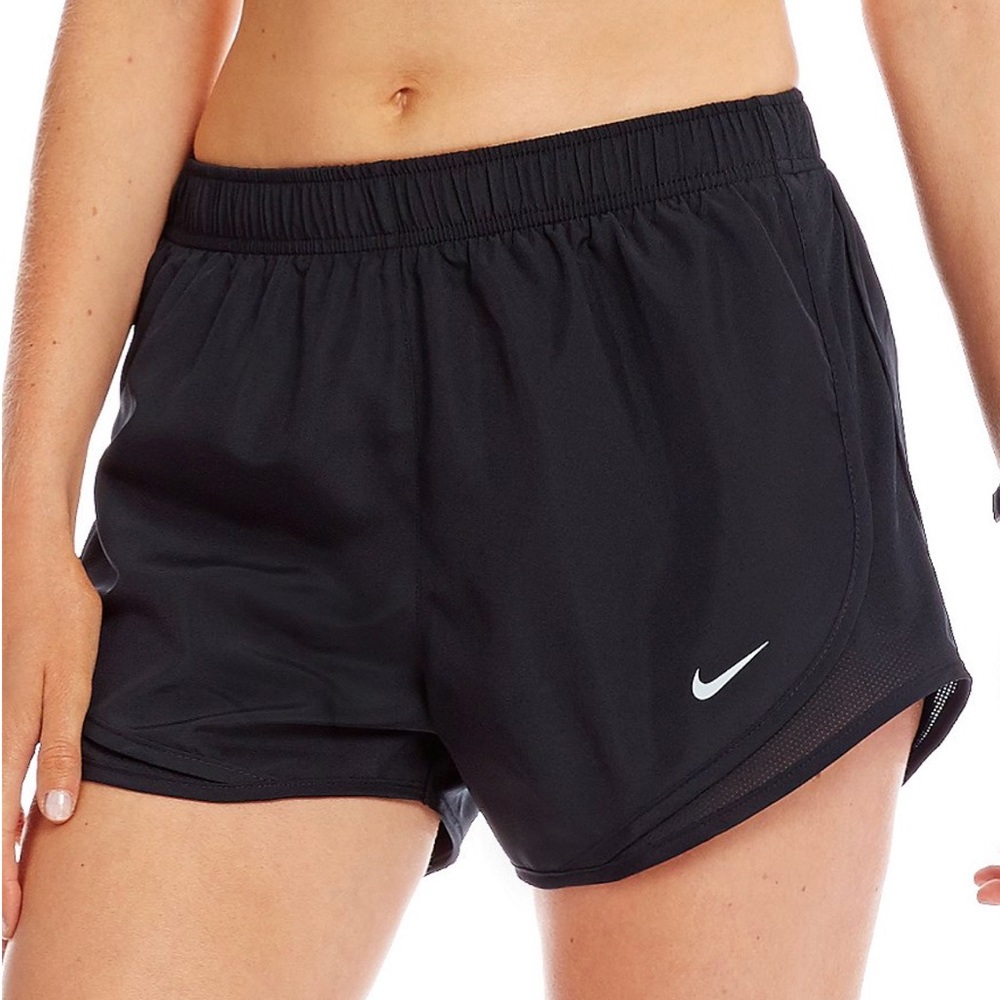 all black nike shorts